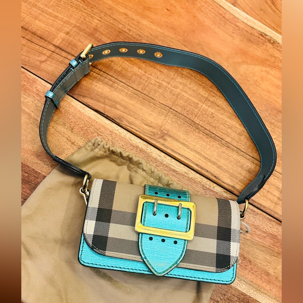 Burberry sling bag